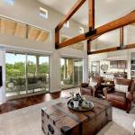 قوابض مثيرة: كيفية شراء وارتداء حقيبة كلاتش مصممة