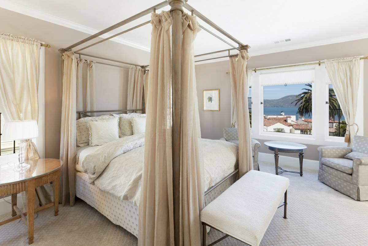 5 beds luxury house